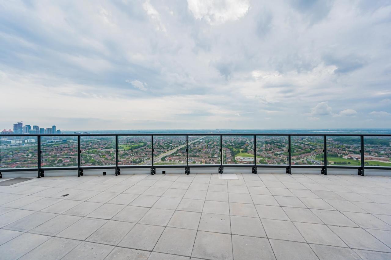Amazing 3 Bed 4 Bath Penthouse With Roof Top Terrace Close To Airport Mississauga Bagian luar foto