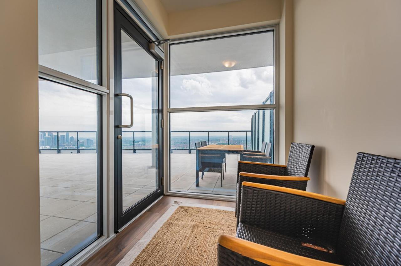 Amazing 3 Bed 4 Bath Penthouse With Roof Top Terrace Close To Airport Mississauga Bagian luar foto